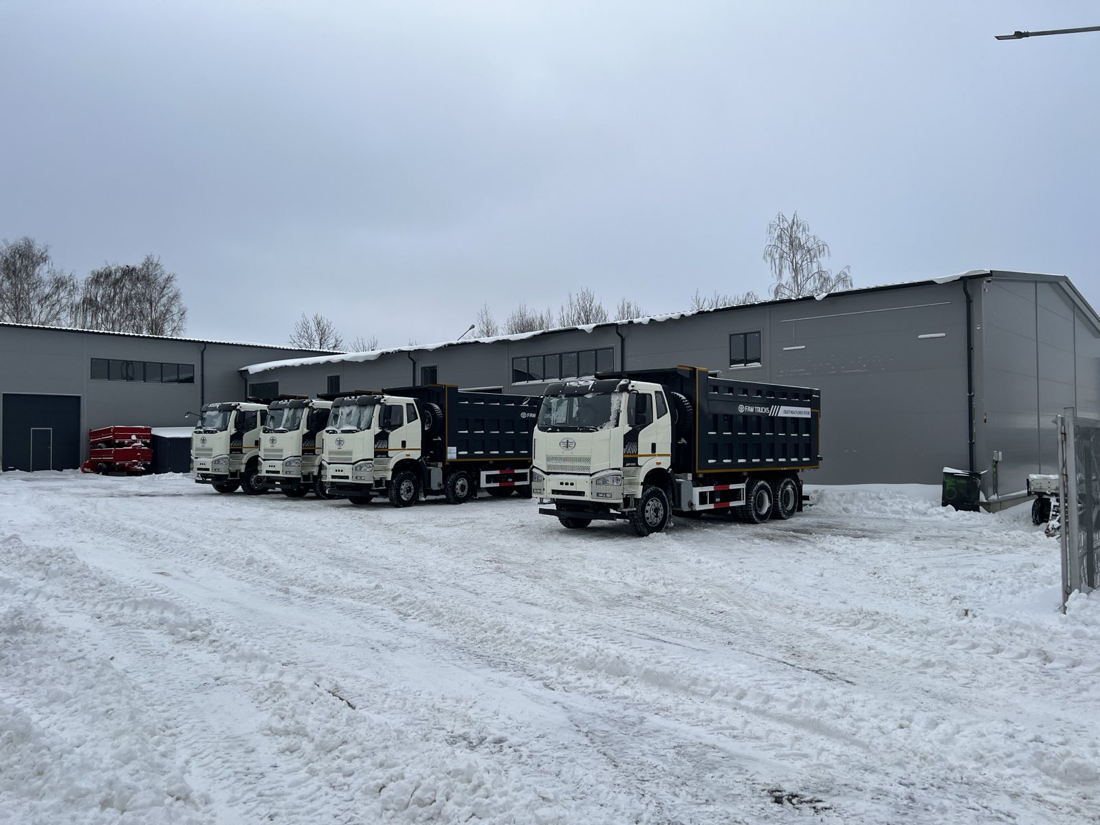 Самосвал FAW 8x4 J6 СА3310