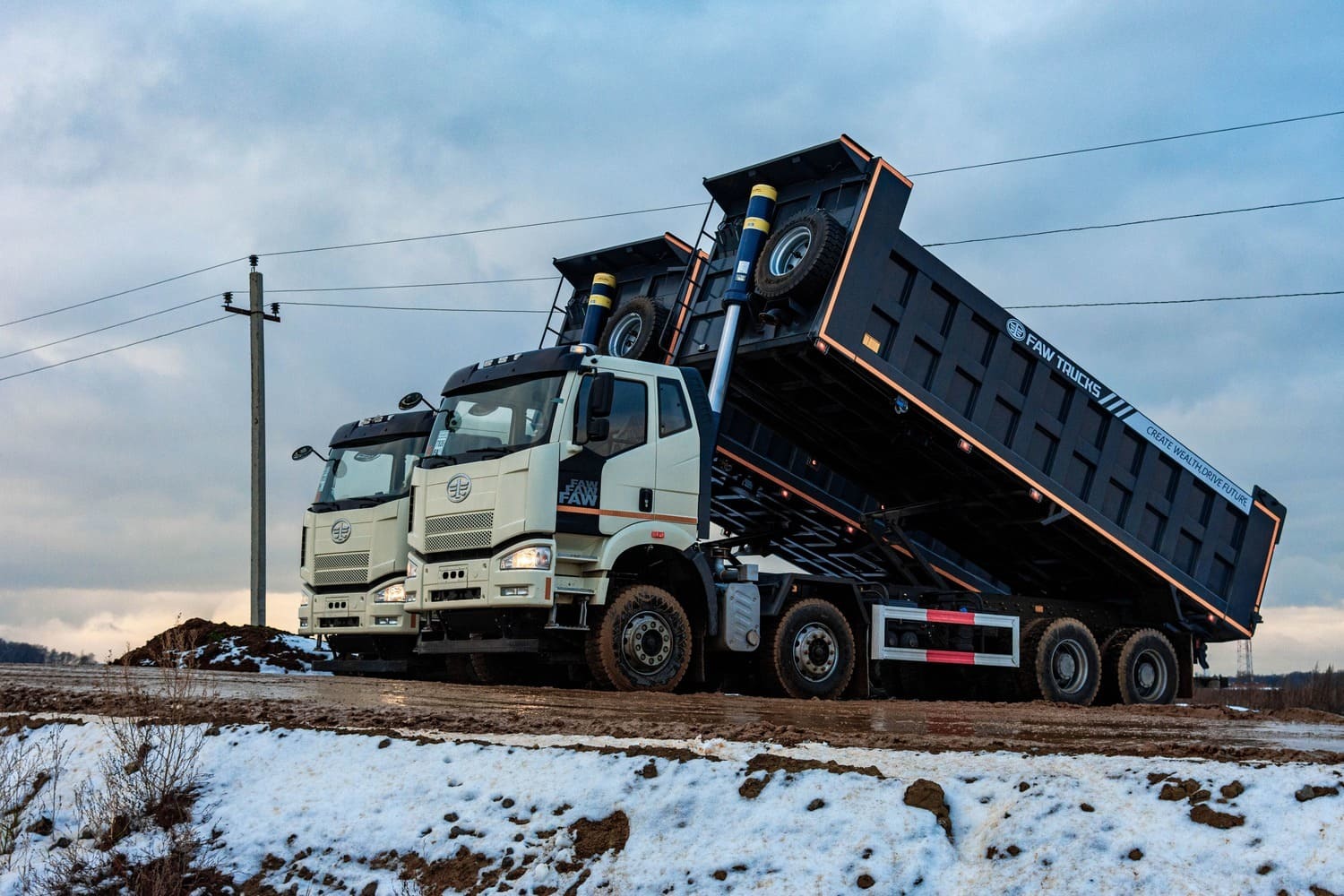 Самосвал FAW 8x4 J6 СА3310